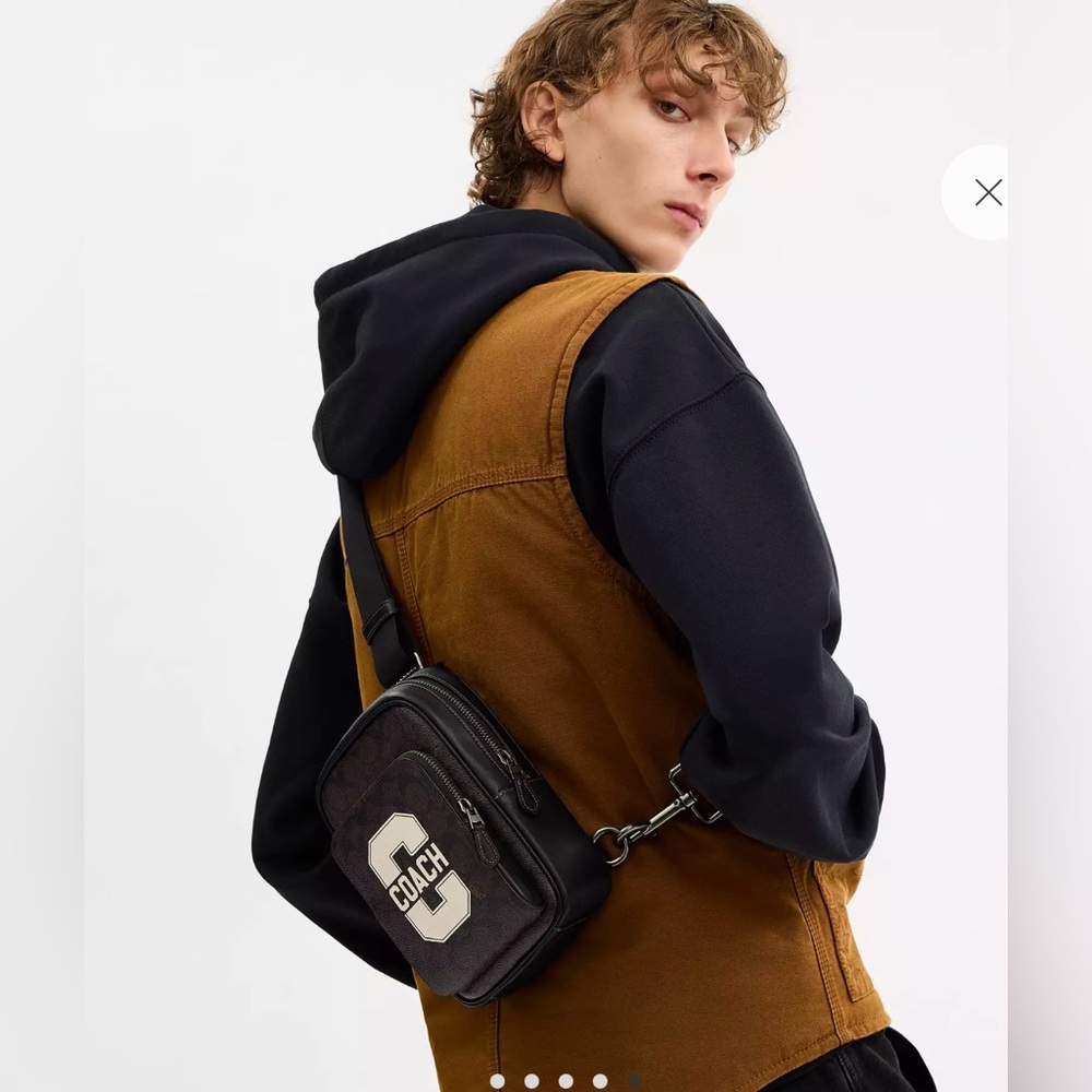 Coach Sling pack with Varsity Graphic - Picture 6 of 11